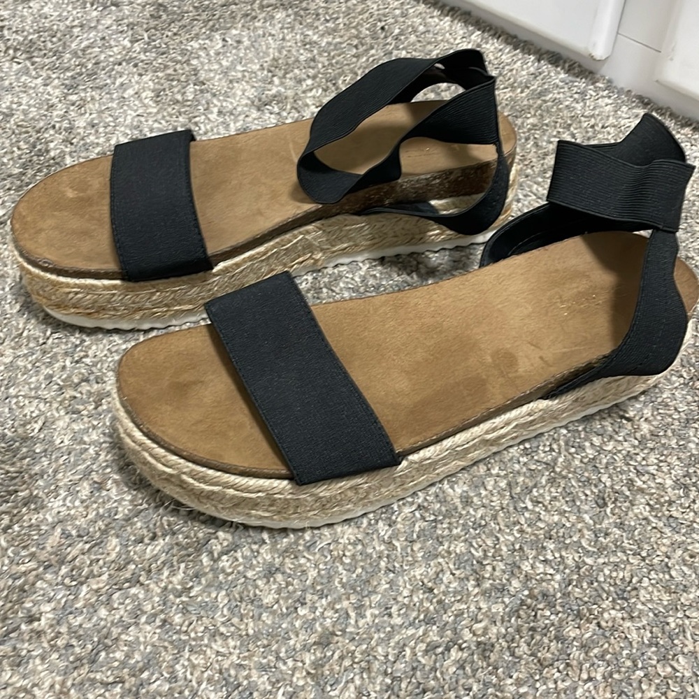 Express platform sandals